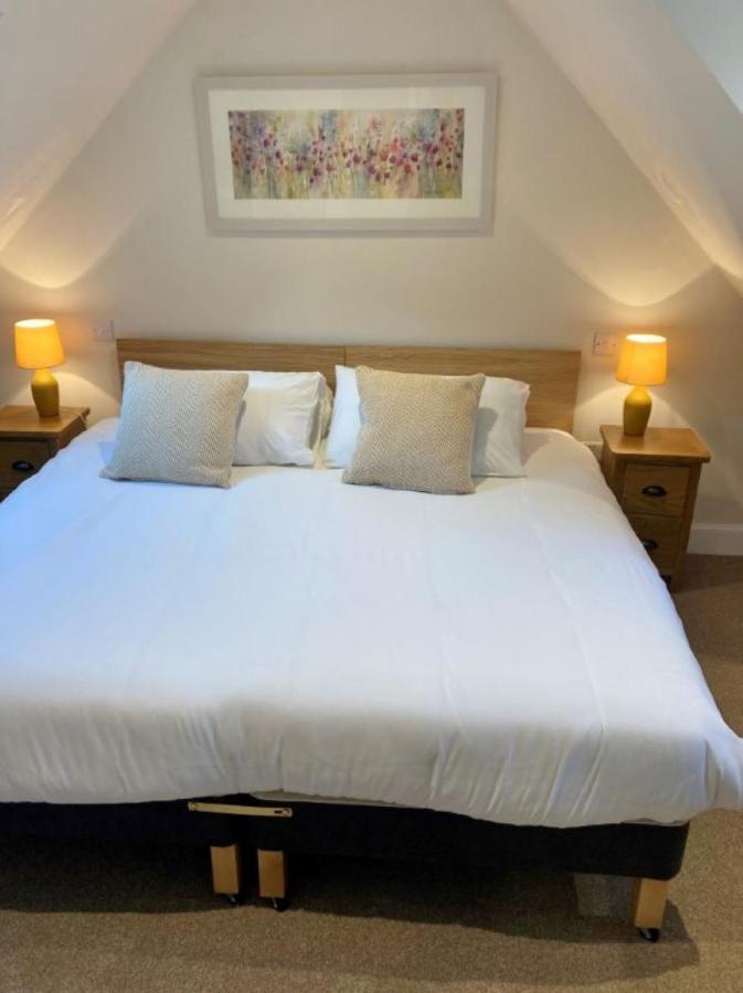 Kingfisher Cottage, Port O Tay Питлохри Екстериор снимка